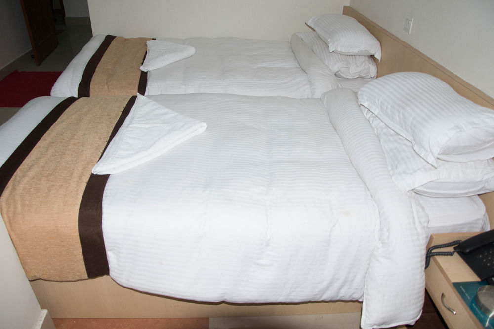 Oyo 123 Hotel Prince Plaza Kathmandu Exteriör bild