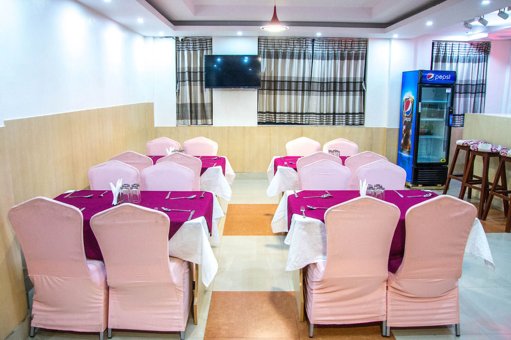Oyo 123 Hotel Prince Plaza Kathmandu Exteriör bild