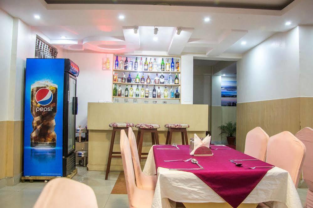 Oyo 123 Hotel Prince Plaza Kathmandu Exteriör bild